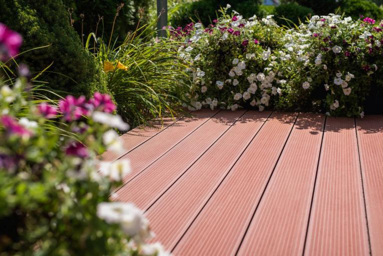 PVC-based composite decking vs. cheaper, less durable substitutes – a significant difference