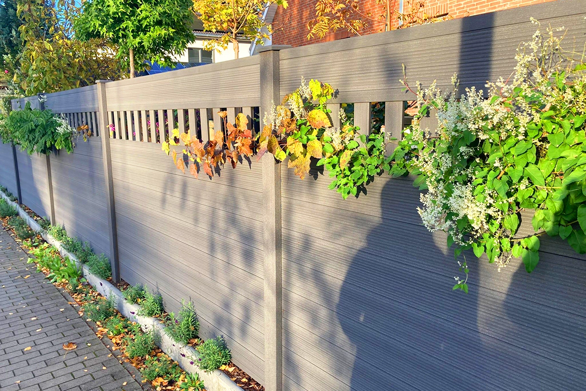 System ogrodzeniowy Hartika Parkan Klass | Kolor: Orzech szlachetny deski kompozytowe