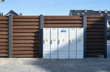 System ogrodzeniowy Hartika Parkan Home, Orzech szlachetny lakierowany